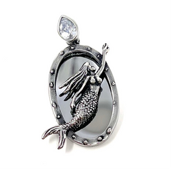 Mermaid’s Portal Pendant